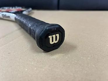 Rekviziti za vežbanje: Wilson K Six Two teniski reket - Veličina glave: 100 sq in (645 cm²) — 9