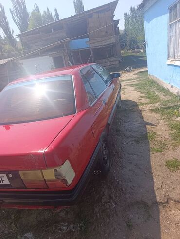 жол тандабас унаалар: Audi 100: 1988 г., Седан