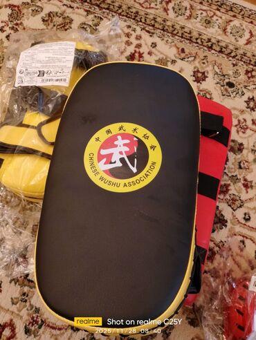 Boks aparatları: Döyüş və məşq üçün inventar dəsti Məhsullar: - Zərbə yastığı — 8