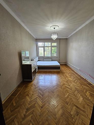 evler bine: Bakı, 7-ci mikrorayon, 3 otaqlı, Köhnə tikili, m. Dərnəgül, 75 kv. m — 6