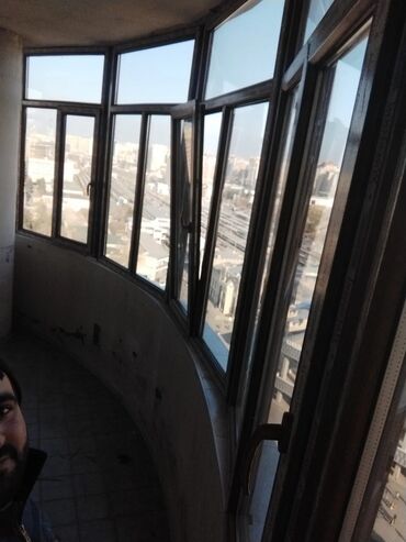 Tikinti işləri: Şüşə ofi̇s və otağ lar üçün ara kəsmə. Kəyfi̇yyatli̇. Sərfəli̇ — 29