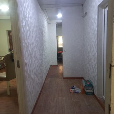 Uzunmüddətli kirayə mənzillər: Otaq yoldaşı axdarılır. 3 otaqlı mənzil – geniş koridorlu, işıqlı — 1