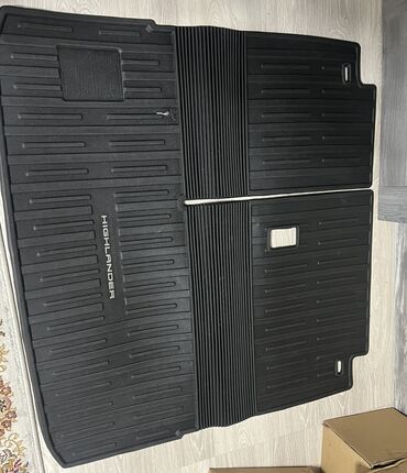 багажник на хайландер: Өзүнүкү Резина Төшөмөлдөр Багажник үчүн Toyota, түсү - Кара