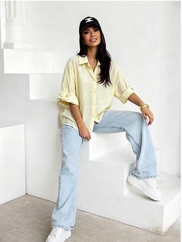 Košulje: ✅Ženska košulja – oversized kroj sa dugmadima
✅1950 din — 2