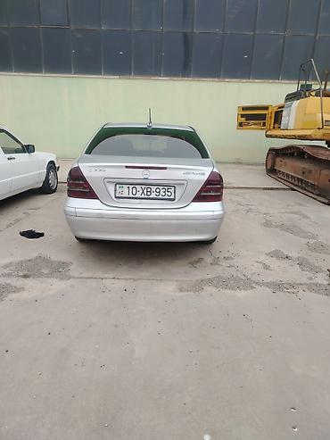 mercedes cl220: Mercedes-Benz E 220: 2.2 l | 2001 il Sedan — 9