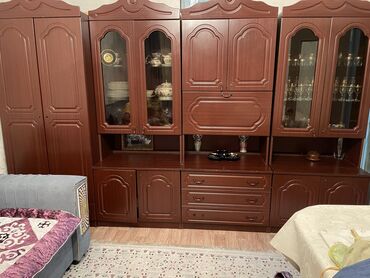 кухонные стол стулья: Гарнитур для зала, Б/у, Шкаф, Дерево, Самовывоз