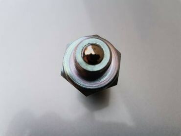 Auto delovi: Automat rikverc svetla menjac 5b Lada 21213,21214 Niva, Lada 2107 — 4