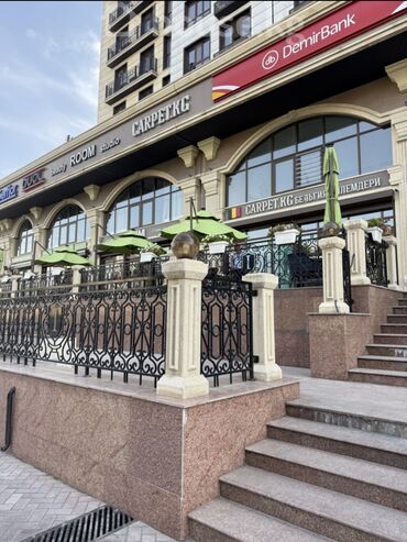 Офисы: Коммерческое помещение на 1-й линии в центре города 	•	Тип объекта