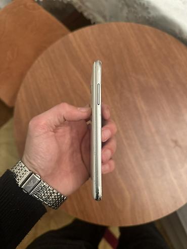 ucuz ve keyfiyyetli telefonlar: Samsung 8 GB, rəng - Ağ, İki sim kartlı — 4