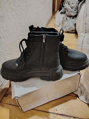 dd step obuca: Crne kožne/eko-kožne gležnjače sa debelim đonom - Model: unisex — 3