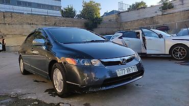 Honda: Honda Civic: 1.3 l | 2006 il Sedan — 5