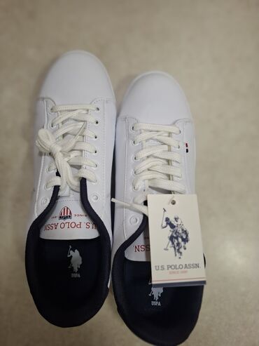 qadınlar üçün vans authentic ketlər: U.S. Polo Assn. kişi krossovkası - Rəng: ağ, içlik hissəsi tünd