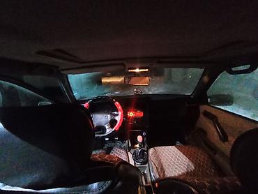 Volkswagen: Volkswagen Passat: 1993 г., 1.8 л, Механика, Бензин, Седан — 10