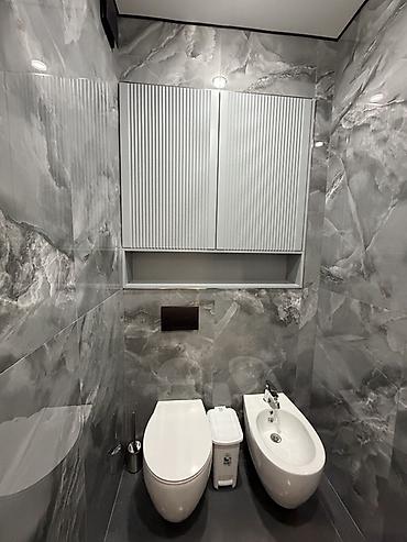 Долгосрочная аренда квартир: Трехкомнатная студия в современном минималистичном стиле. Район — 17