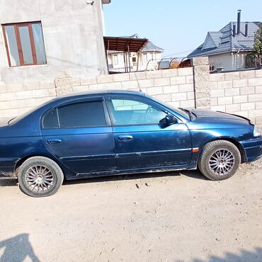 машина kg бишкек тойота: Toyota Avensis: 2001 г., Седан