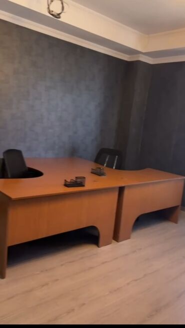 Ofislər: Təcili super təklif!!! 4 otaq bir mətbəx və ela teraslli.Ofis sahəsi – — 2