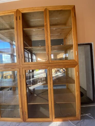 Rəf vitrinləri: Mağaza üçün metal karkaslı taxta rəf və vitrin dəsti - İstifadə — 10