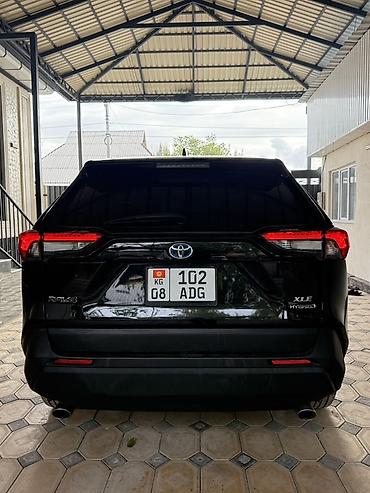 Toyota: Toyota RAV4: 2022 г., 2.5 л, Автомат, Гибрид, Кроссовер — 4