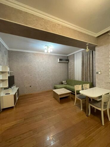 Uzunmüddətli kirayə mənzillər: Xırdalam kristal 1de 14/11ri 3 otaq metbext studio kiraye menzil — 2