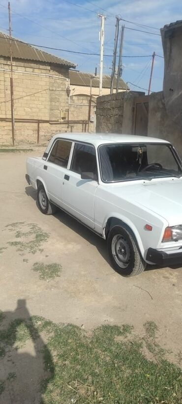 аренда авто с последующим выкупом бишкек: Salam cox tecili 2 eded vaz 2107 satılır.biro 2009 biri 2010,maşınlar