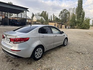 kona машина: Kia Rio: 2015 г., 1.4 л, Кол менен иштөөчү, Газ, Седан — 3