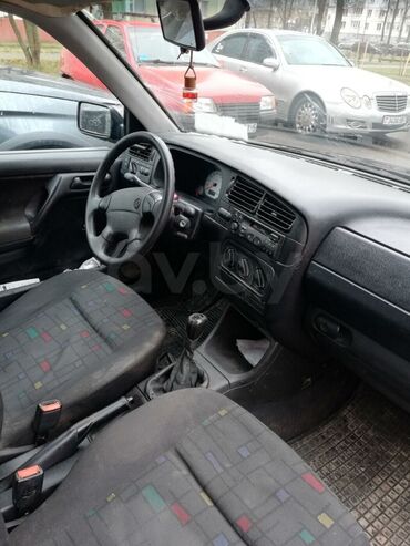 Volkswagen: Volkswagen Golf: 1998 г., 1.8 л, Механика, Бензин, Универсал — 7