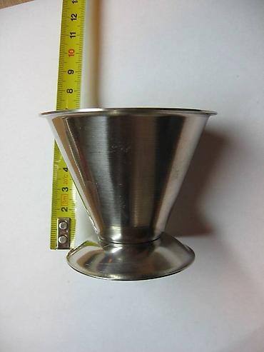 Medicinska oprema: Špric 100 ml za pretakanje ispiranje. Može i za druge namene . Kao — 21