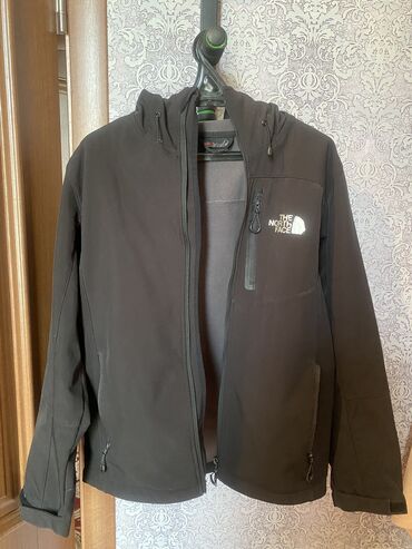 Куртки: Мужская куртка, S (EU 36), The North Face, Б/у, цвет - Черный, Самовывоз, Платная доставка