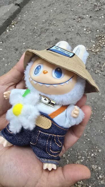 Игрушки: 🌾 Лимитированный Labubu Фермер — уют деревни в каждой детали! 🐰