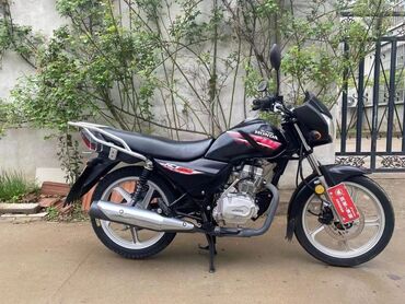 мотор мотоцикл: Классический мотоцикл Honda, 150 куб. см, Бензин, Взрослый