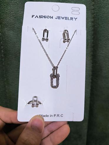versage sep: Gümüş rəngli “Fashion Jewelry” dəsti - Tərkib: kolye, sırğa cütü və — 2