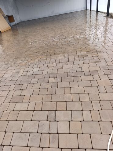 Tamet: Tamet döşəmə xidməti – dekorativ beton/daş təməli ilə həyət və giriş — 34