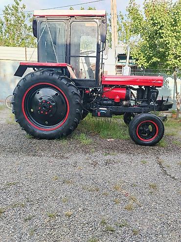 Traktorlar: Kənd təsərrüfatı üçün universal təkərli traktor - Güclü dizel — 1