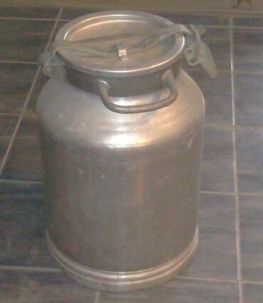 купить флягу алюминиевую 40 л: Продаю алюминиевую флягу. 40 литров. СССР