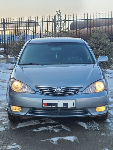 Toyota: Toyota Camry: 2003 г., 2.4 л, Механика, Бензин, Седан