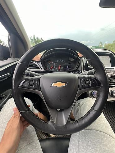 spark 7: Chevrolet Spark: 2018 г., 1 л, Автомат, Бензин, Хэтчбэк — 5