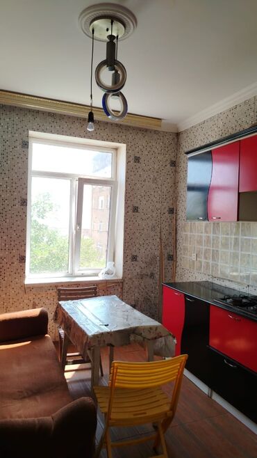 Otaqların satışı: 3 otaqlı mənzil – işıqlı və səliqəli planlama - Geniş zal: klassik — 8