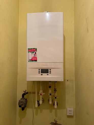 işlənmiş kombi və radiatorlar: İşlənmiş Kombi Electrolux 24 kVt