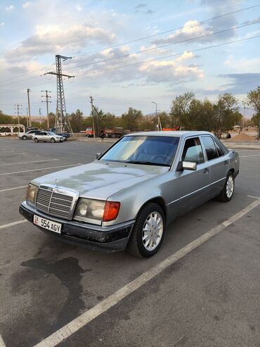 афто рынак: Mercedes-Benz E-Class: 1991 г., 2.3 л, Механика, Газ, Седан