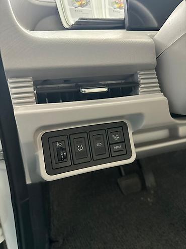 JMEV: JMEV : 2026 г., Электромобиль, Минивэн — 4