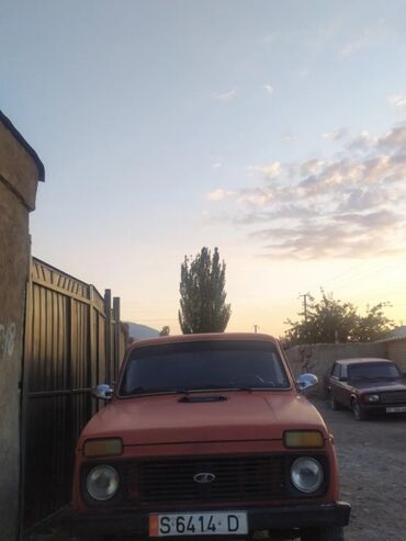 трактор мтз юмз: ВАЗ (ЛАДА) 4x4 Нива: 1.6 л, Механика, Бензин, Универсал