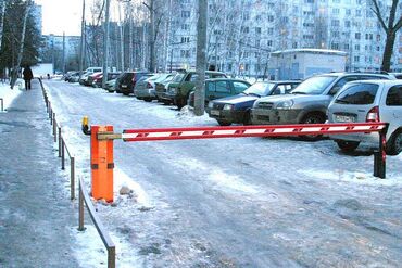 стол для конференций: Kompüter masası