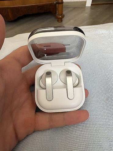 major 4: Samsung Earbuds 4 Pro qulaqcıq Ən sonuncu nəsil Samsung qulaqcıqları — 1