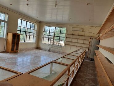 Kommersiya daşınmaz əmlakının satışı: Mağaza Xaçmaz rayon Çılğır kəndinin tam mərkəzində yerləşir. Kəndin — 4