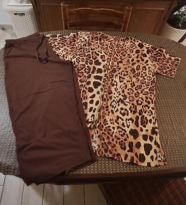 tigraste cizme: Komplet pidžame – majica sa leopard printom i donji deo u braon boji — 1
