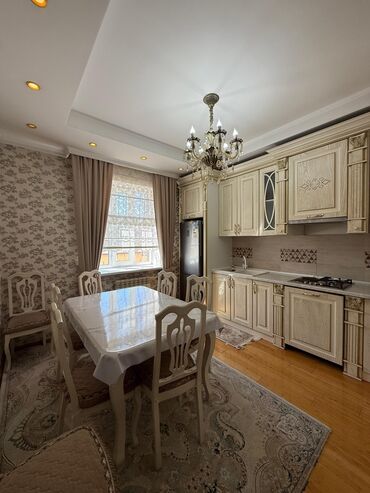новые дома: 5 и более комнат, 360 м², 3 этаж, Дизайнерский ремонт