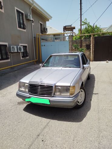 turbo az maşınlar: İli 1993. Motor 2.5 sadə. Avtomat karopka. Kondisioner var. İçi çölü
