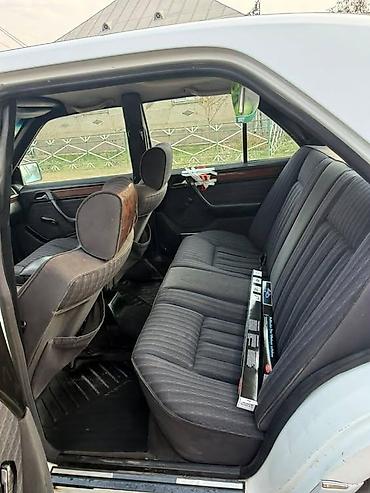 мтз 80 ысык кол: Mercedes-Benz W124: 1990 г., 2 л, Кол менен иштөөчү, Бензин, Седан — 9