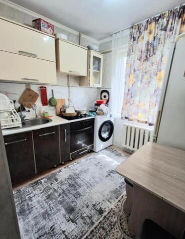 рестораны в бишкеке: 2 комнаты, 45 м², 104 серия, Косметический ремонт