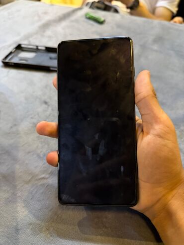yeni modem: Black Shark 5 Pro ideal veziyyetde az islenilib oyun telefonudu